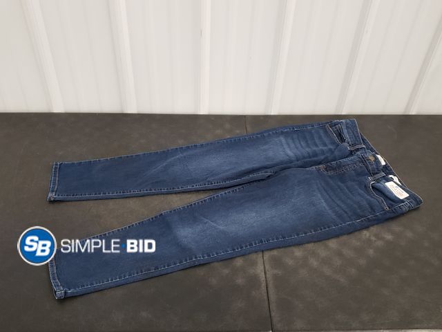 Lot 58-41266 - Women's Jessica Simpson High Rise Skinny Ankle Jeans - SIZE 8 - in good condition