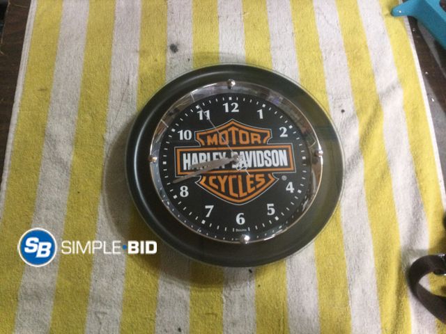 Lot 58-59613 - 12 in.  Harley Davidson Wall Clock