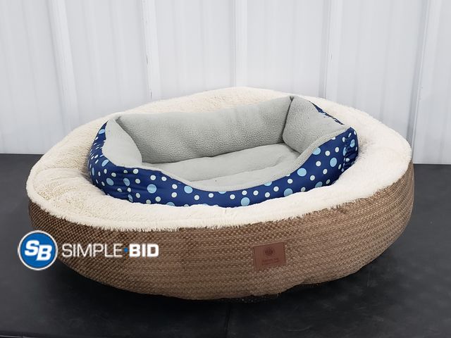 Lot 58-51010 - Lot of (2) Dog Beds - Light use