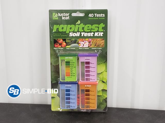 Lot 58-50400 - Luster Leaf Rapiddtest Soil Test kit - 40 tests - unopened