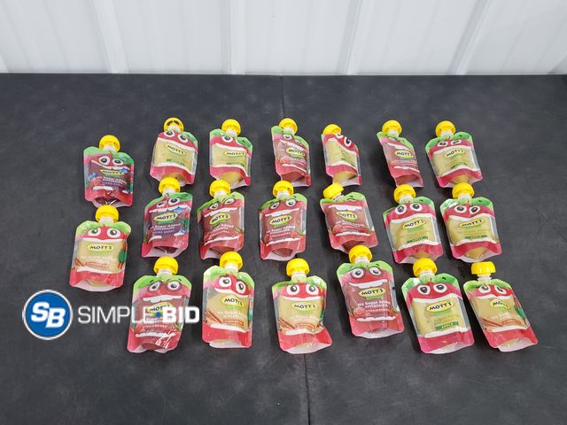 Lot 58-83095 - Lot of (20) MOTT'S Variety Pack AppleSauce - unopened - out of box - expired