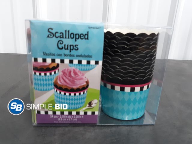 Lot 58-36630 - Scalloped Cups - 24 Pack - New