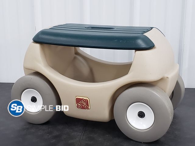 Lot 58-77077 - Step 2 Garden Seat/ Rolling Cart
