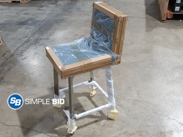 Lot 58-28932 - New Swivel BAR Stool