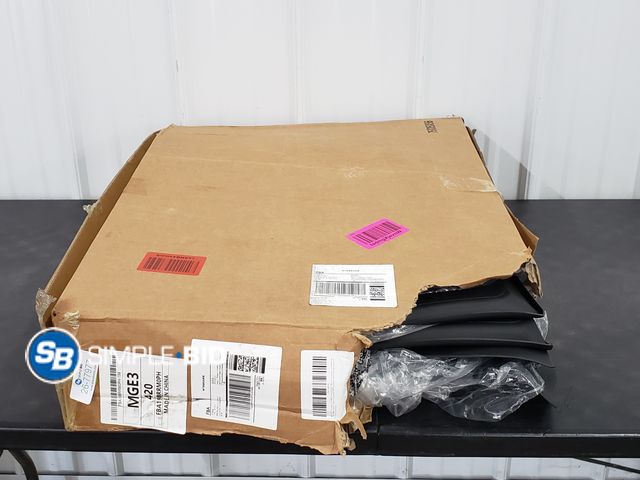 Lot 58-77977 - Rubber floor Mats for BMWX7 2019-2026