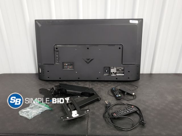 Lot 58-74672 - Vizio 41" TV - Comes with Plugs and TV Mount - Used
