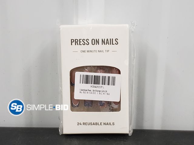 Lot 58-40454 - Press on Nails Set
