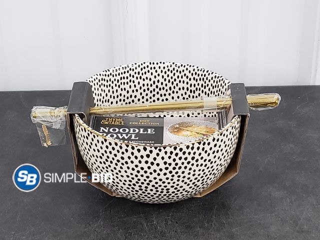 Lot 58-50249 - Bowl with chopsticks