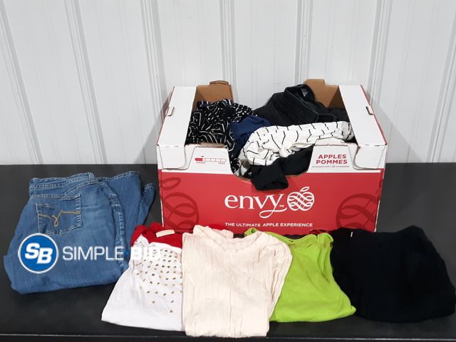 Lot 58-32399 - CLOTHING! Lot of Women Clothing - various styles and sizes including Old Navy and more - used but in...