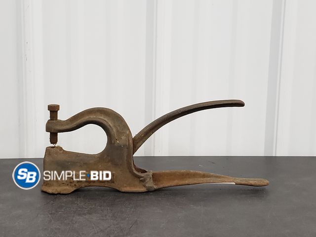 Lot 58-75116 - Vintage Cast Iron Fulton Hand Press Rivet Tool