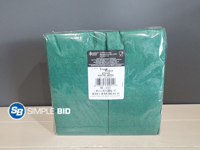 Lot 58-33145 - NAPKINS! New Hunter Green 2 ply napkins - 100 in package