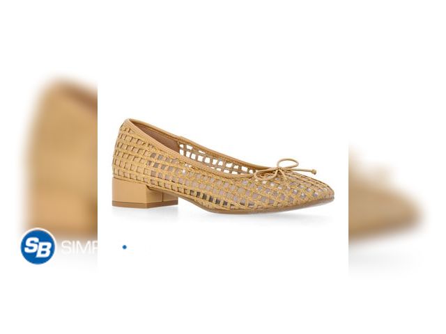 Lot 58-65556 - New Time and Tru Women's String Bow Block Heel Ballet Shoes, Wide Width SIZE 8