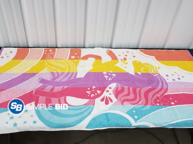 Lot 58-65740 - Kid's Loft BEACH TOWEL - Unicorns - appears unused
