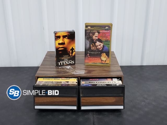 Lot 58-67514 - Lot of (15) VHS Movies with Storage Case