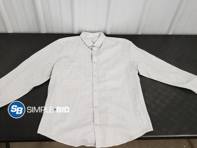 Lot 58-58426 - Calvin Klein Jeans Button Down Shirt - Size XL - Light Use