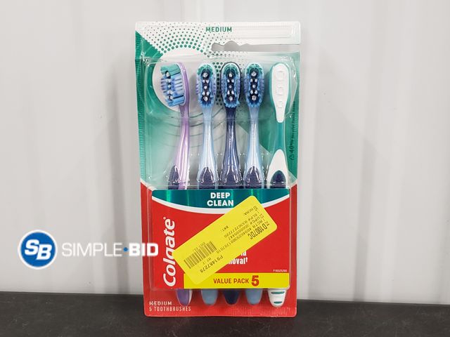 Lot 58-39580 - Colgate Medium toothbrushes - set of 5 - unopened