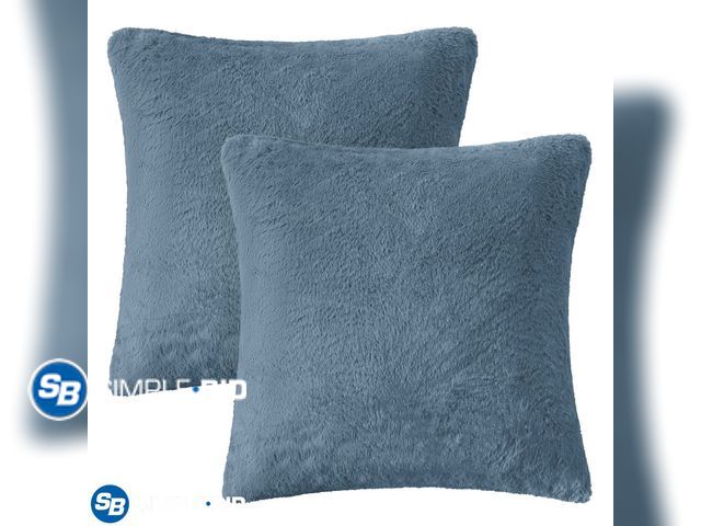 Lot 58-29399 - Lot of (4) New L&amp;M Plush Throw Pillow Covers 20×20,Fluffy Decorative Pillow Covers with Zipper S...