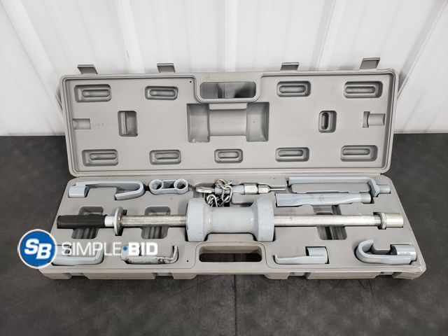 Lot 58-59713 - Slide Hammer Set 11 pieces - Heavy Duty - used in good condition