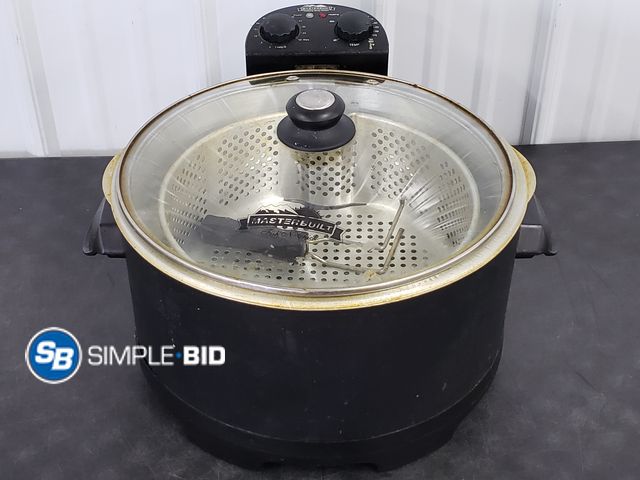 Lot 58-74727 - Master Built Fish N Chick Electric Fryer - used but in good condition