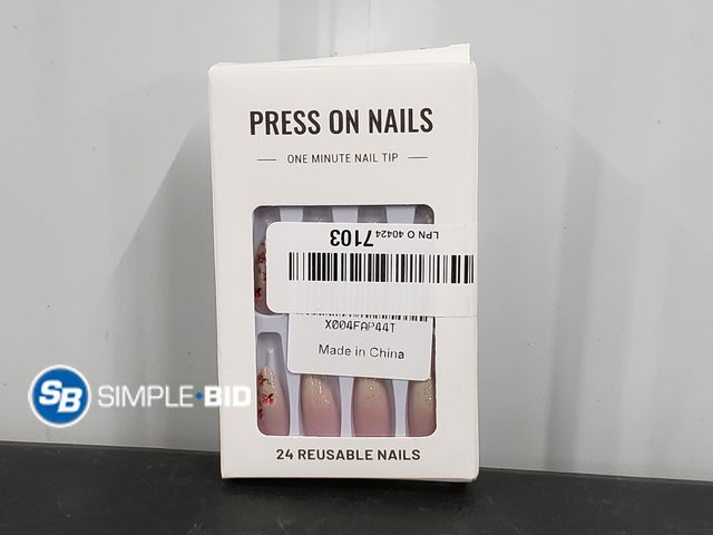 Lot 58-53827 - Press on Nails - 24 Reusable Nails