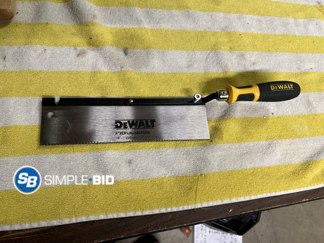 Lot 58-60692 - DeWalt reversing back saw The DEWALT 10 in. Flush Cut Reversing Backsaw  is a specialized, 13 TPI ha...