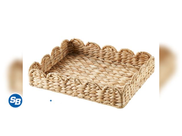 Lot 58-54075 - New Home Decor Collection 11" x 14" Scalloped Woven Natural Water Hyacinth Decorative Tray