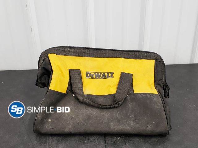 Lot 58-54713 - DeWalt Tool Bag