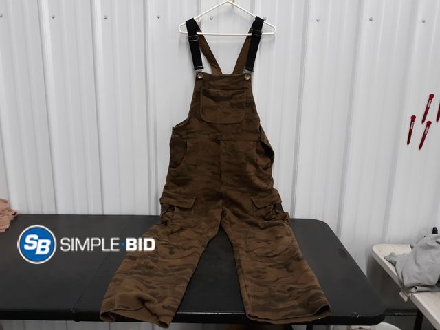 Lot 58-78353 - Men's Brents Outdoor Camo Overalls - SIZE M - used but in good condition