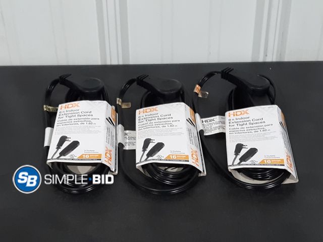 Lot 58-32495 - Lot of (3) HDX 6ft indoor Extension Cord for tight spaces -- 16 gauge 3 outlets - unused