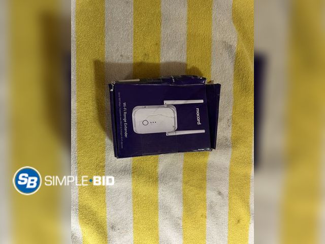 Lot 58-38661 - Macard Wi-Fi range extender Macard WIFI extender/booster
release up to 74% faster coverage
