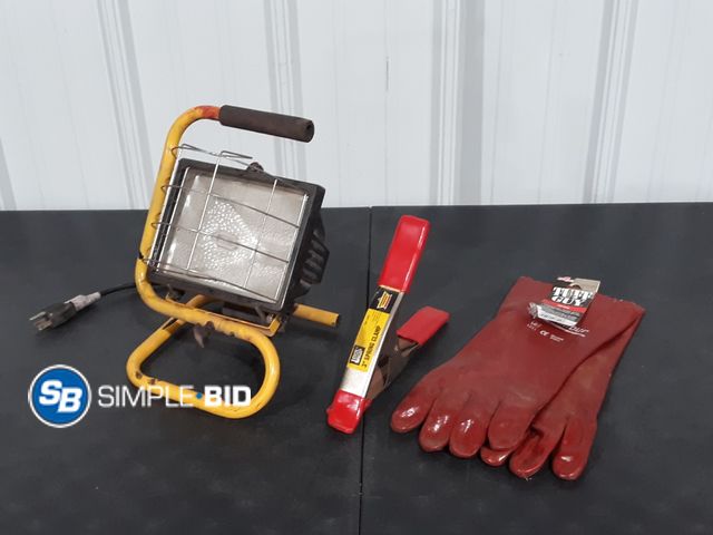 Lot 58-27044 - Electric Light, Gloves and Large Pinch Clamp