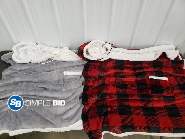 Lot 58-59370 - Lot of (2) Safdie Wearable Plush/Sherpa Blankets, Grey &amp; Buffalo Plaid - Lightly Used