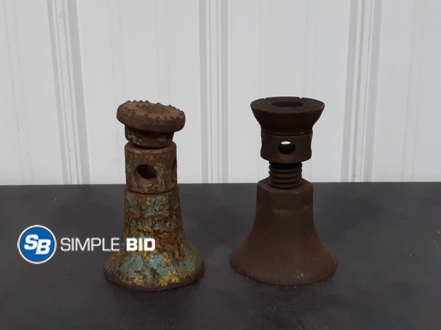 Lot 58-29259 - (2) Screw Jacks - 8" Tall - Used