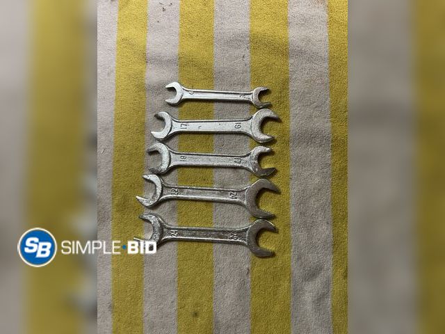 Lot 58-60667 - 5 piece Metric Wrench Set