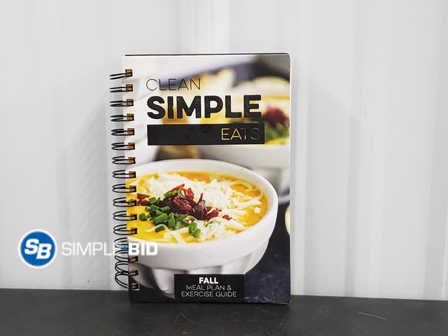 Lot 58-77066 - Clean Simple Eats  Fall Meal Plan &amp; Exercise Guide Book