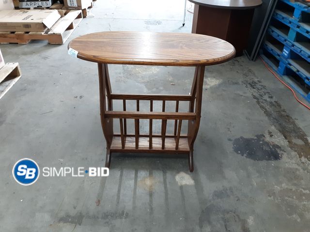 Lot 58-74890 - Decorative Oval End Table (spot for Magazines, and more) - approx. 27" x 24"