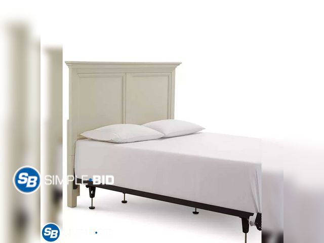 Lot 58-77557 - New White Sanibel Wooden Headboard KING SIZE