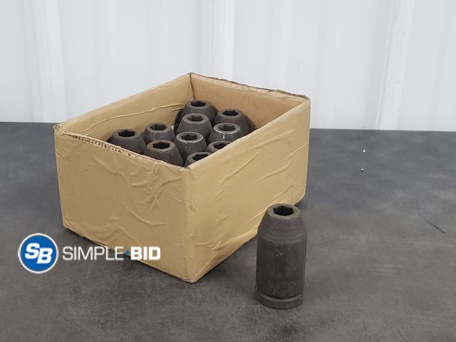 Lot 58-59297 - Lot of (13) Unknown Sockets