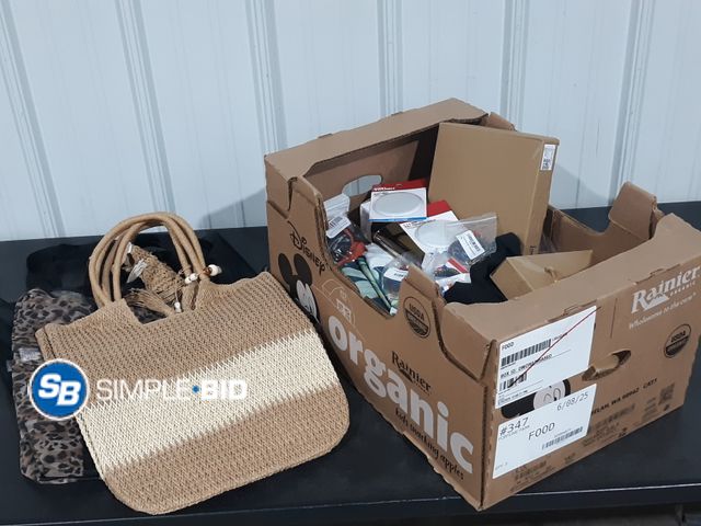 Lot 58-32728 - BOX of Small amazon items - various items - unused