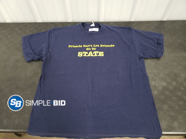 Lot 58-53194 - U of M Shirt - Friends don't let friends goto State - Size 2xl - Used