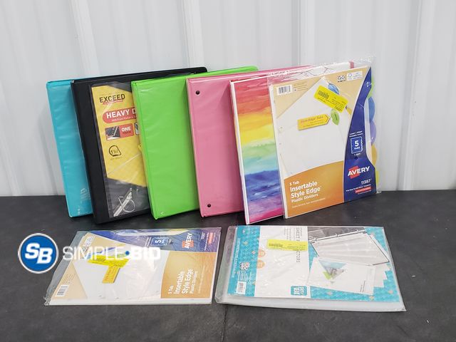 Lot 58-73441 - Lot of 3 Ring Binders and sheet protectors - appears unused