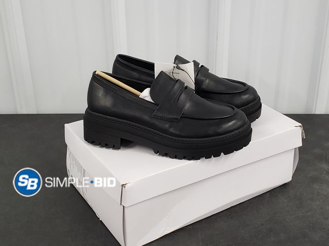 Lot 58-41308 - New Women's The Drop Ryan Lug Sole Loafer shoes - SIZE 7