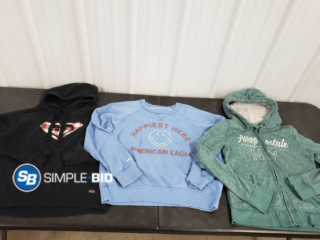 Lot 58-71322 - Lot of (3) Girls Sweatshirts - Roxy, Aeropostale and More - Size M - Light Use