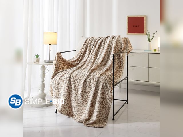Lot 58-17608 - New Mainstays Cozy Plush Throw Blanket, Multicolor Abstract Leopard 50" x 60"