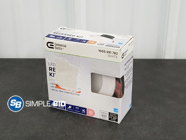 Lot 58-69390 - Commercial electric LED Recessed Kit -4"