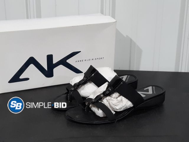 Lot 58-28913 - Women's Anne Klein sport sandals - SIZE 7 1/2 - light use