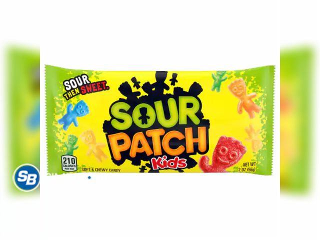 Lot 58-70322 - Lot of (10) SOUR PATCH KIDS ASSORTED FAT FREE SOFT CANDY 2 OZ - unopened - BB 8/2026
