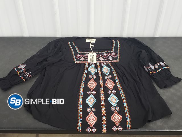 Lot 58-74437 - New Women's Savanna Janne Dress Shirt - SIZE 2XL