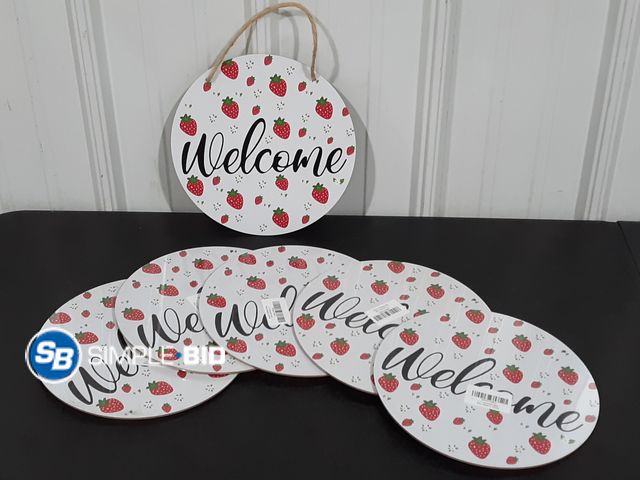 Lot 58-21891 - Lot of (6) New Wooden WELCOME Signs with burlap to hang