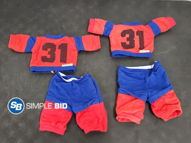 Lot 58-67708 - Lot of (2) Vintage  Cabbage Patch Kids #31 Sports Outfit Red &amp; Blue - in good condition